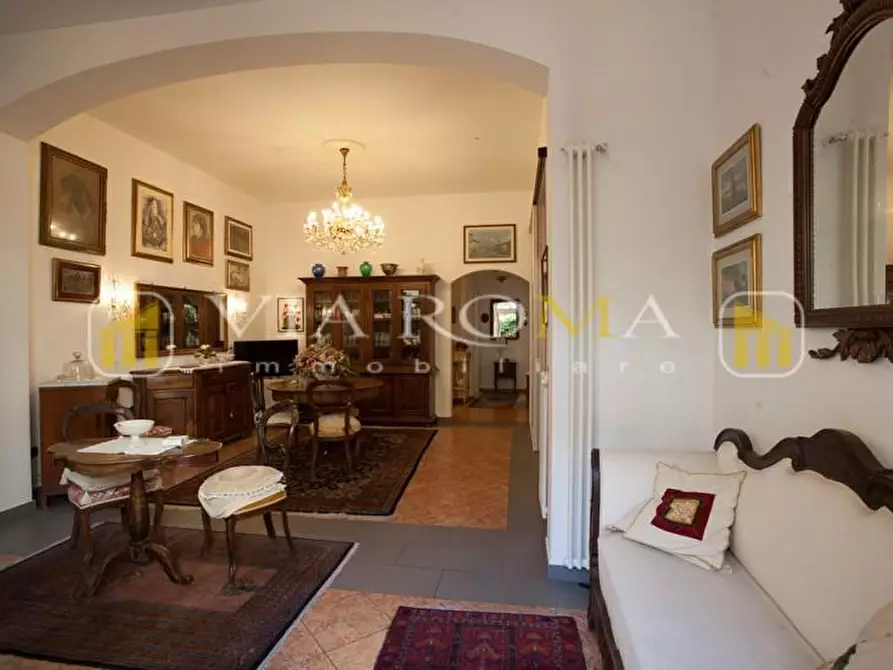 Immagine 18 di Appartamento in vendita  a Lucca