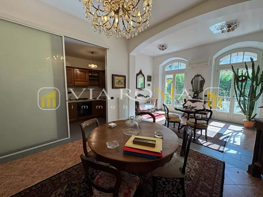 Immagine 16 di Appartamento in vendita  a Lucca