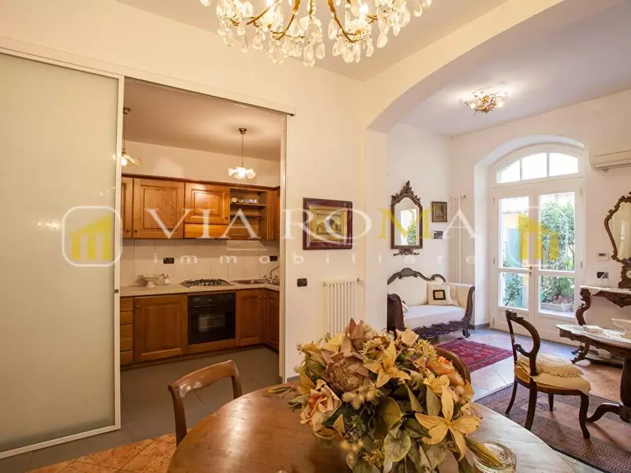 Immagine 31 di Appartamento in vendita  a Lucca