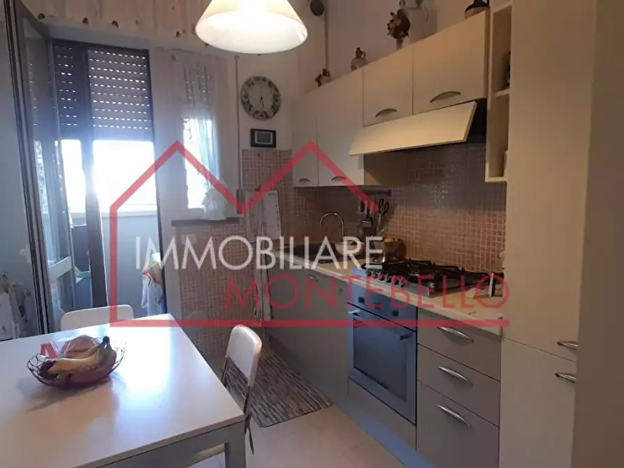 Immagine 12 di Appartamento in vendita  a Viareggio