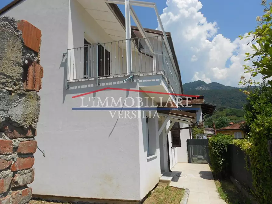 Immagine 28 di Casa bifamiliare in vendita  a Massa