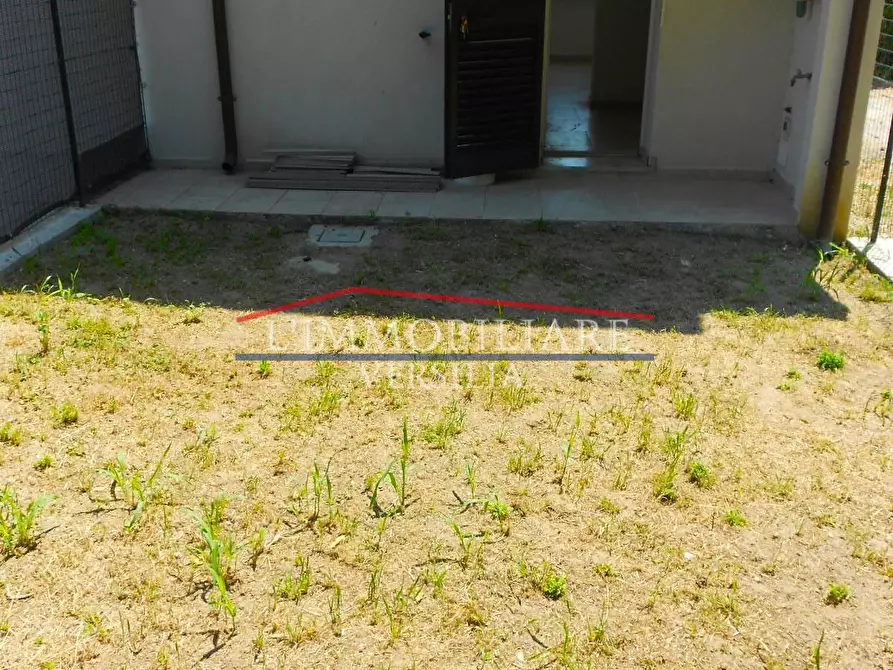 Immagine 35 di Casa bifamiliare in vendita  a Massa