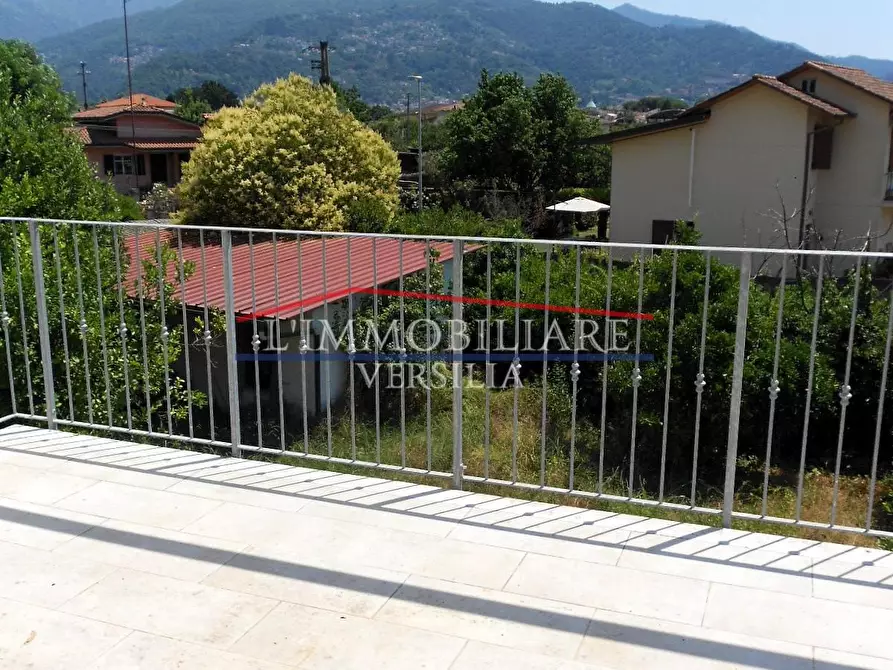 Immagine 29 di Casa bifamiliare in vendita  a Massa