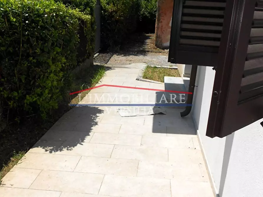 Immagine 34 di Casa bifamiliare in vendita  a Massa