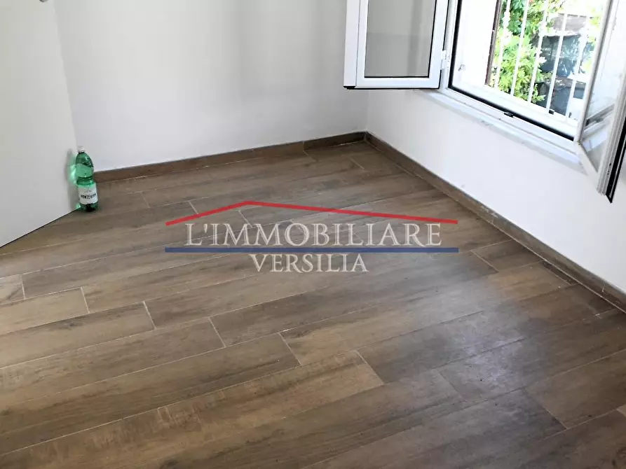 Immagine 21 di Casa bifamiliare in vendita  a Massa