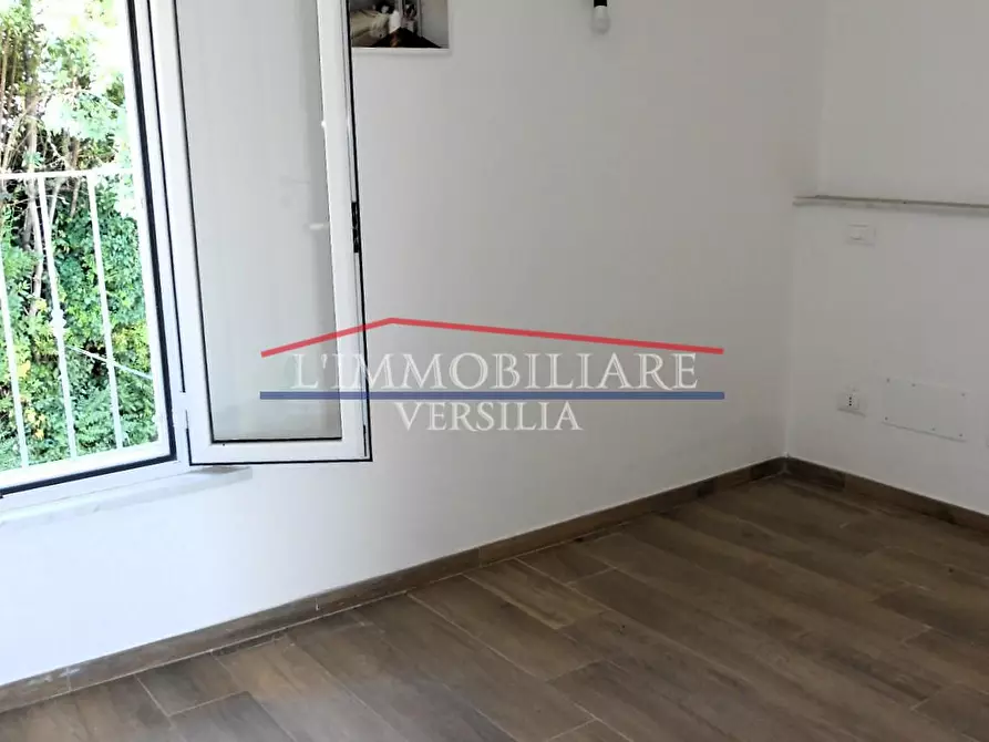 Immagine 20 di Casa bifamiliare in vendita  a Massa