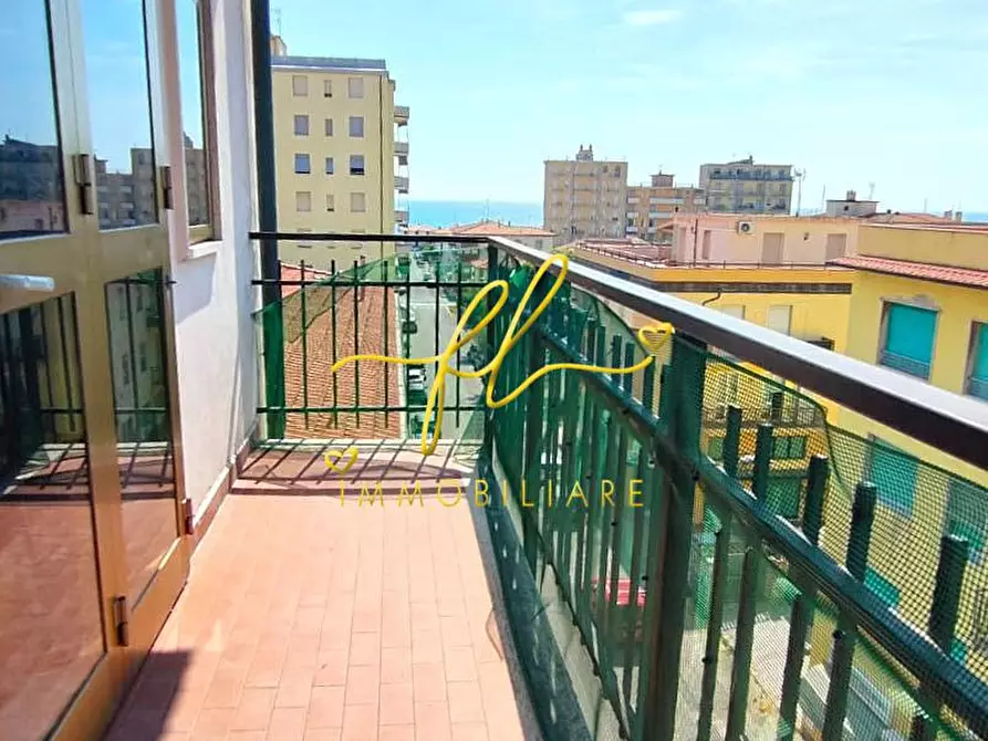 Immagine 5 di Appartamento in vendita  a Rosignano Marittimo