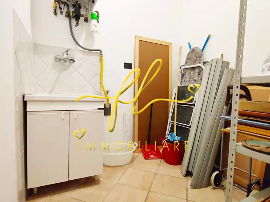 Immagine 18 di Appartamento in vendita  a Rosignano Marittimo