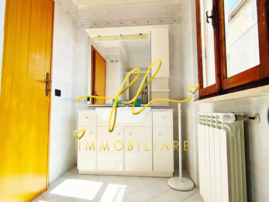 Immagine 14 di Appartamento in vendita  a Rosignano Marittimo