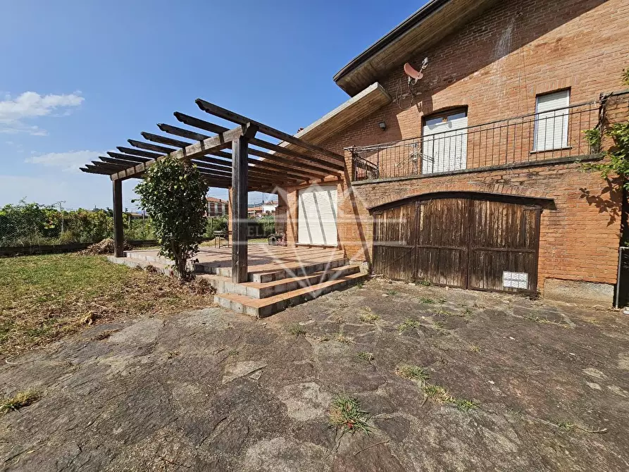 Immagine 7 di Villa in vendita  a Ortonovo