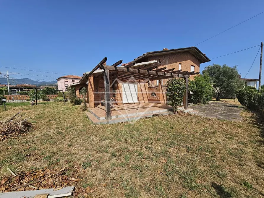 Immagine 27 di Villa in vendita  a Ortonovo