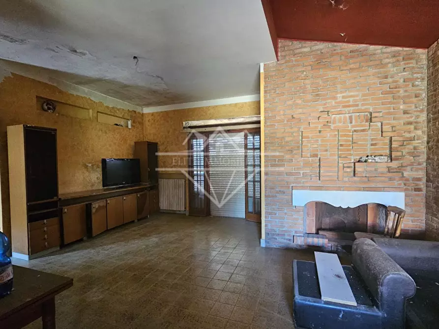 Immagine 15 di Villa in vendita  a Ortonovo