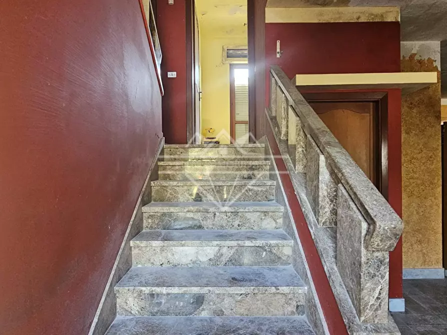 Immagine 25 di Villa in vendita  a Ortonovo