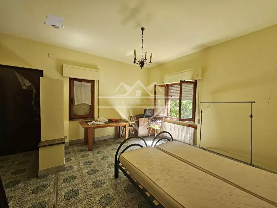 Immagine 20 di Villa in vendita  a Ortonovo