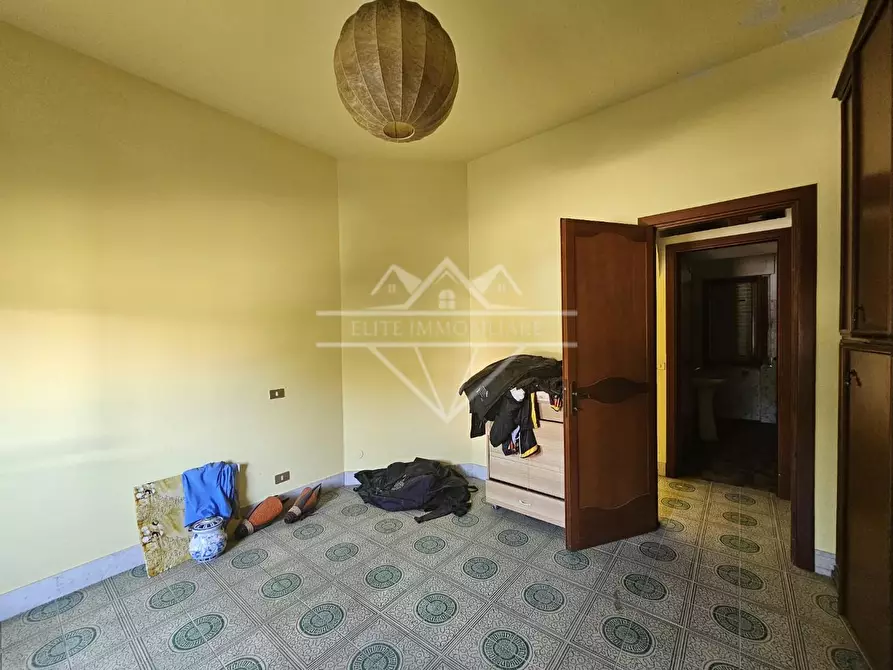 Immagine 6 di Villa in vendita  a Ortonovo