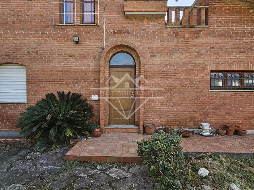 Immagine 17 di Villa in vendita  a Ortonovo