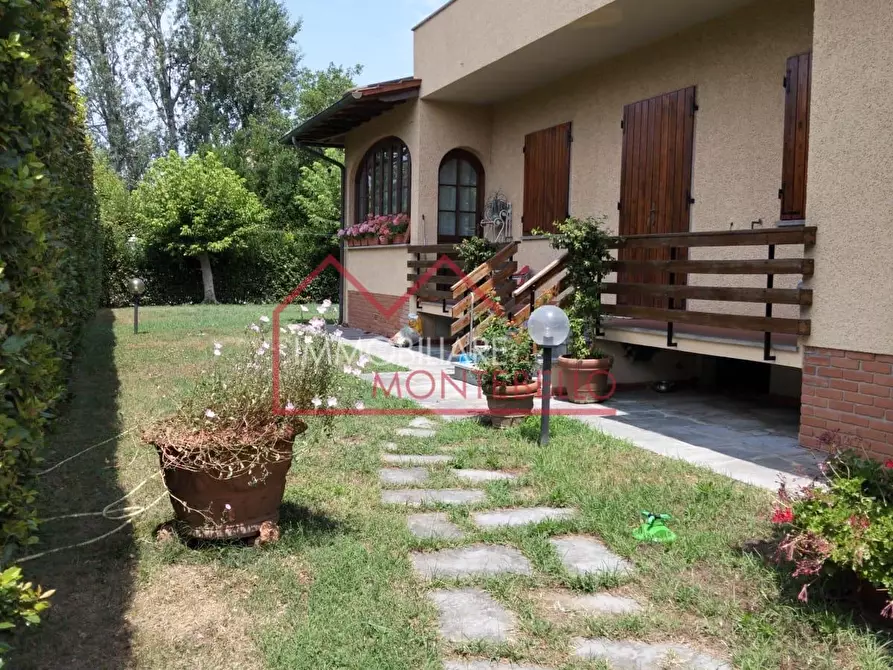 Immagine 30 di Villa in vendita  a Forte Dei Marmi