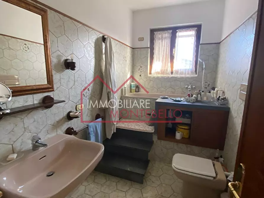 Immagine 9 di Villa in vendita  a Forte Dei Marmi