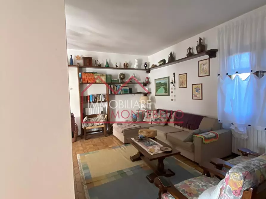 Immagine 10 di Villa in vendita  a Forte Dei Marmi