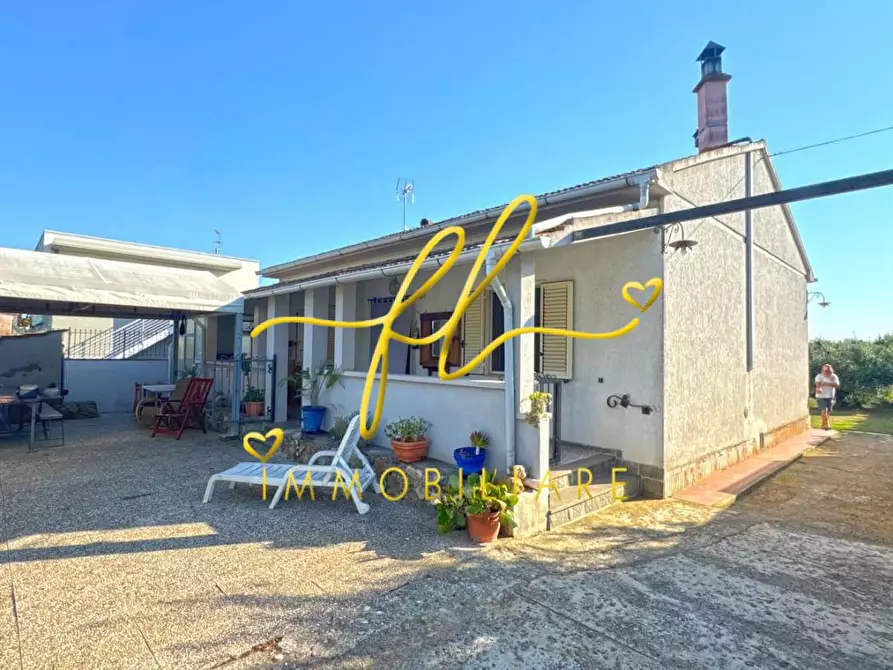 Immagine 29 di Villa in vendita  a Cecina