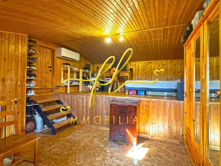 Immagine 16 di Villa in vendita  a Cecina