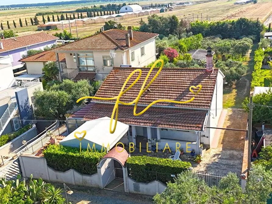 Immagine 35 di Villa in vendita  a Cecina