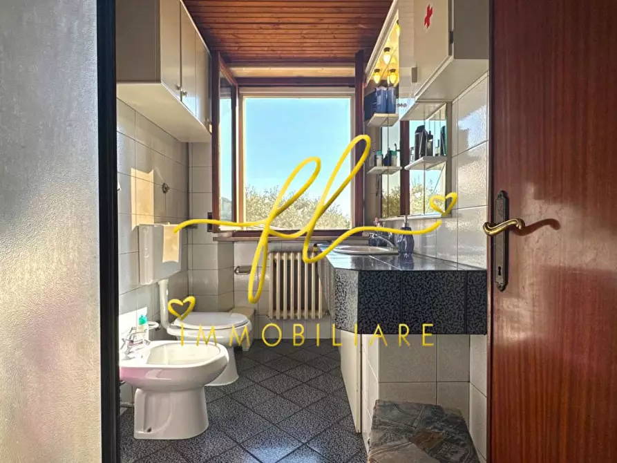 Immagine 19 di Villa in vendita  a Cecina