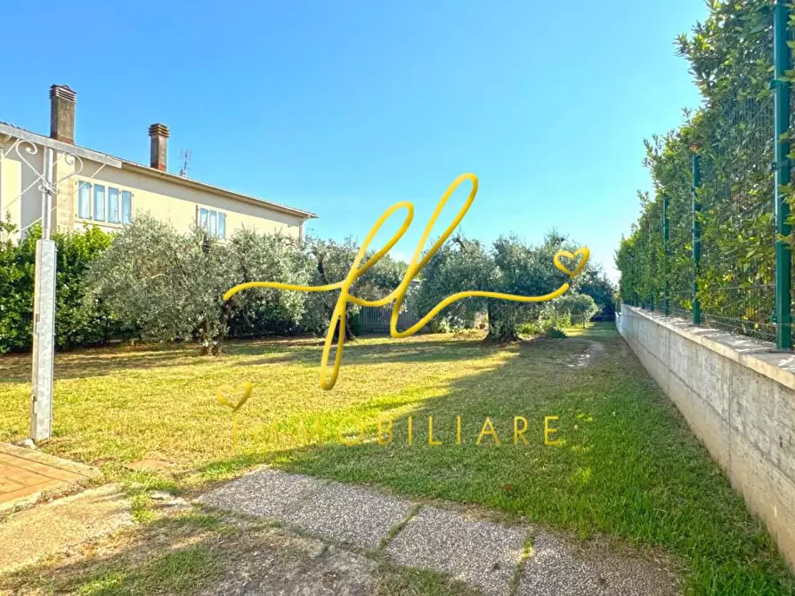 Immagine 23 di Villa in vendita  a Cecina