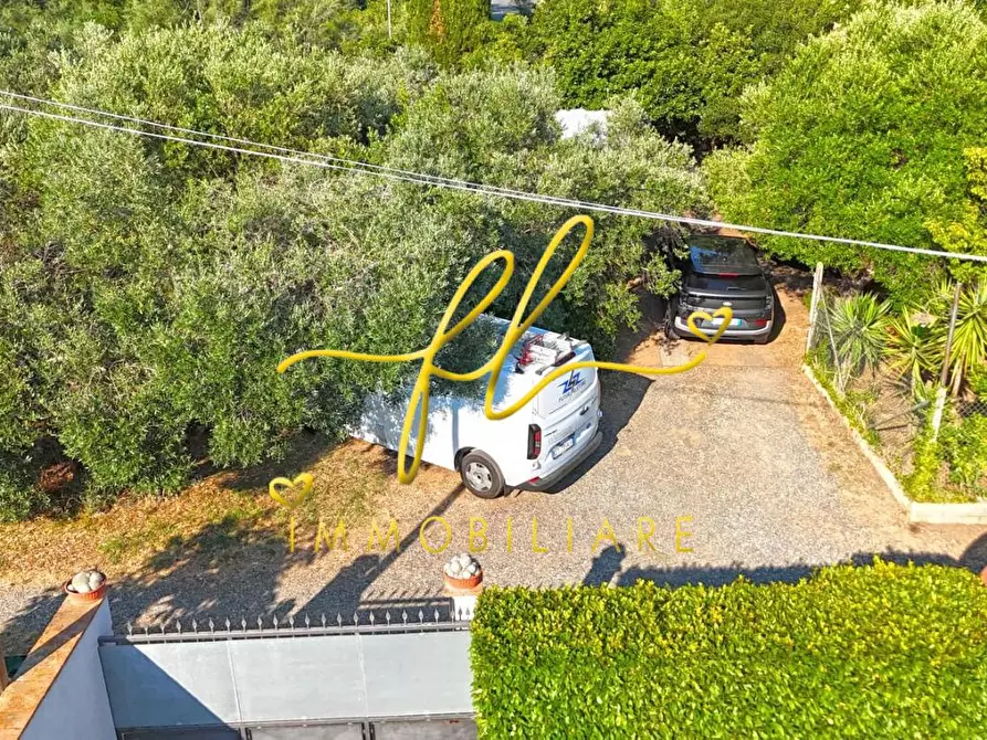 Immagine 34 di Villa in vendita  a Cecina