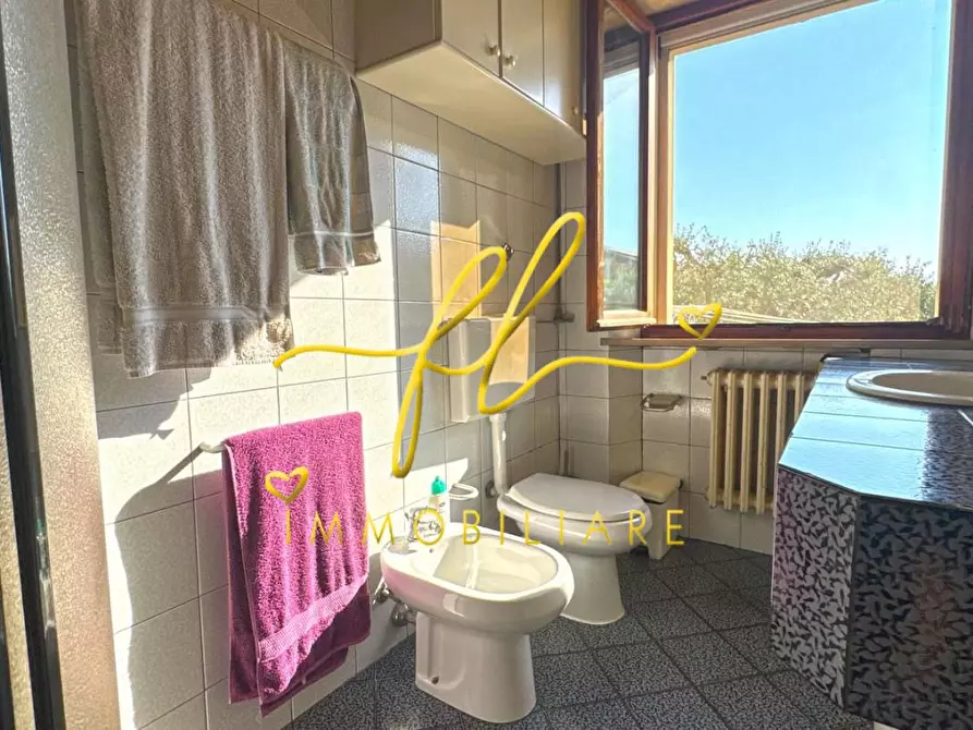 Immagine 17 di Villa in vendita  a Cecina