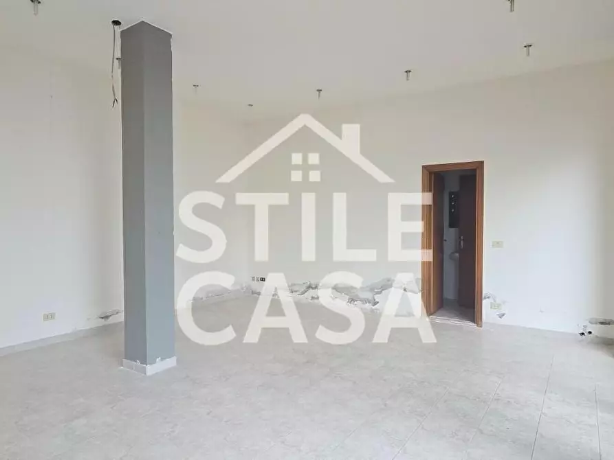 Immagine 3 di Locale commerciale in vendita  a Altopascio