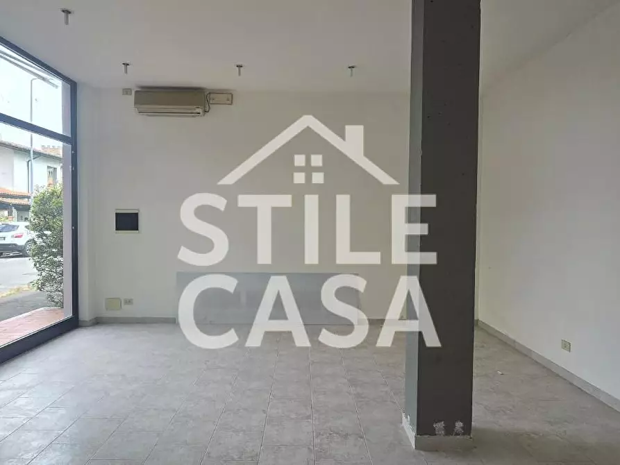 Immagine 1 di Locale commerciale in vendita  a Altopascio