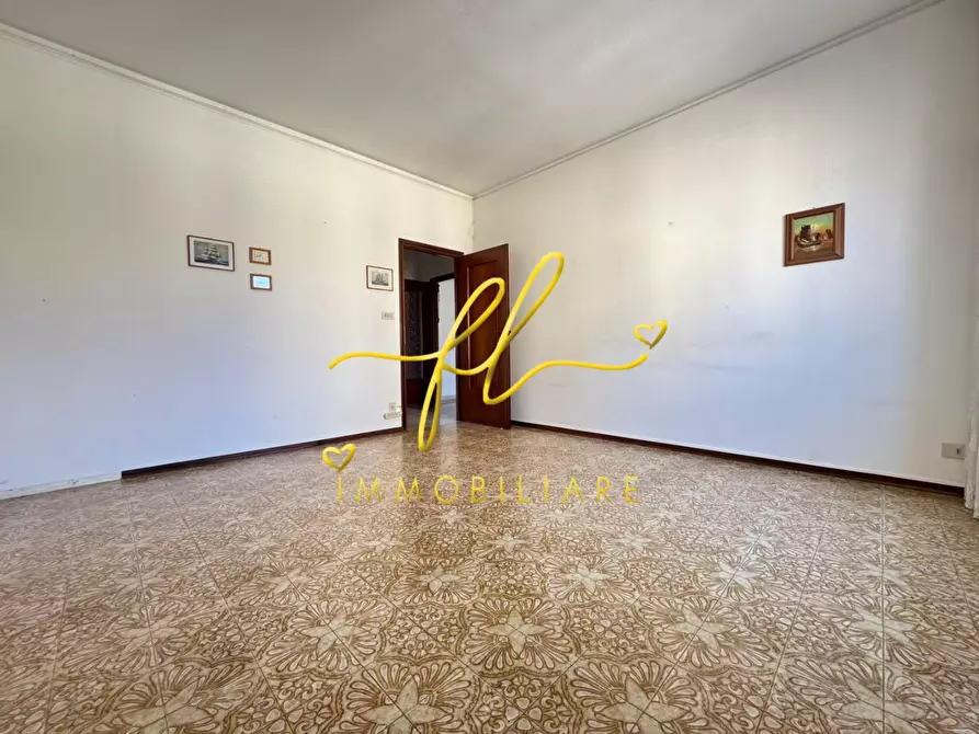 Immagine 8 di Appartamento in vendita  a Livorno