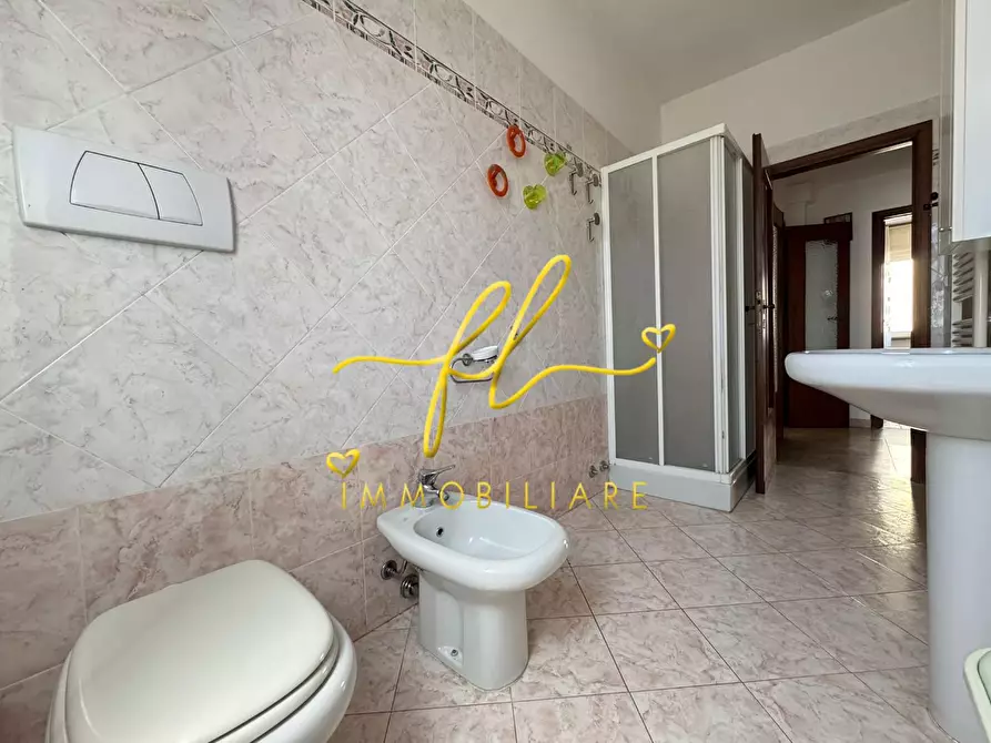 Immagine 17 di Appartamento in vendita  a Livorno