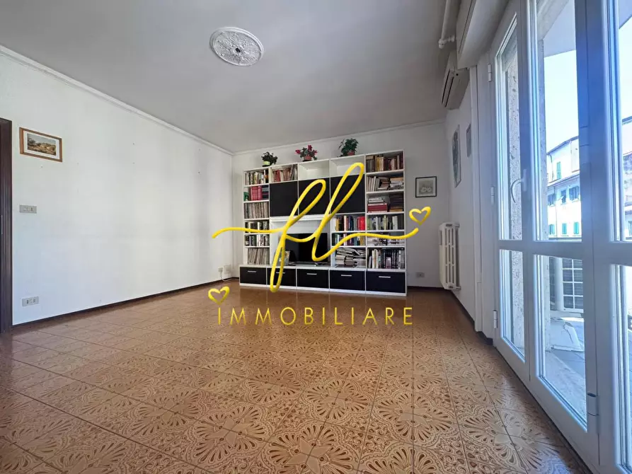 Immagine 2 di Appartamento in vendita  a Livorno