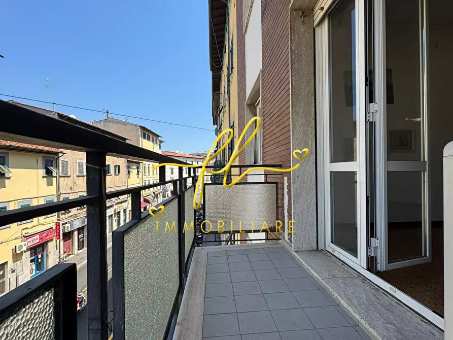 Immagine 22 di Appartamento in vendita  a Livorno