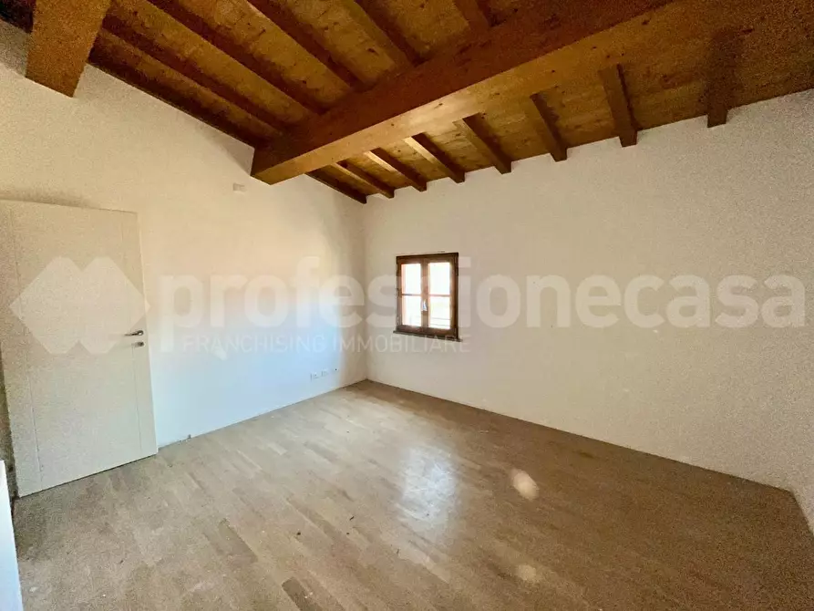 Immagine 11 di Terratetto in vendita  a Pisa