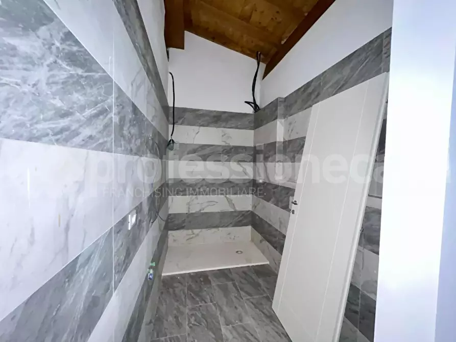 Immagine 14 di Terratetto in vendita  a Pisa