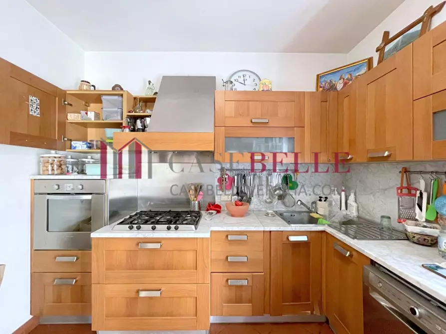 Immagine 12 di Appartamento in vendita  a Viareggio