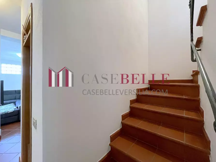 Immagine 14 di Appartamento in vendita  a Viareggio