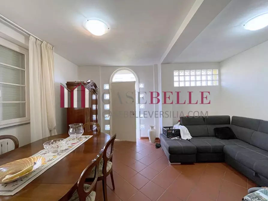 Immagine 5 di Appartamento in vendita  a Viareggio