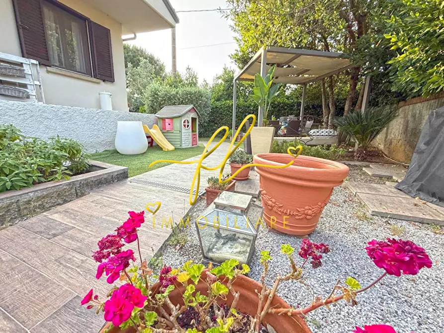 Immagine 24 di Appartamento in vendita  a Cecina