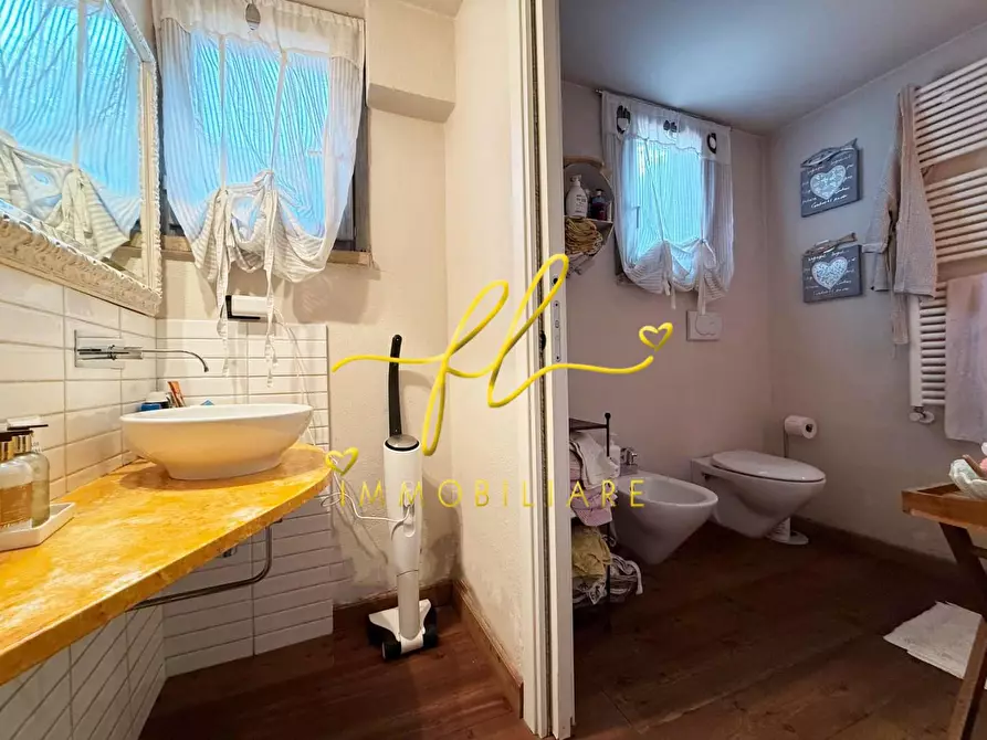 Immagine 13 di Appartamento in vendita  a Cecina