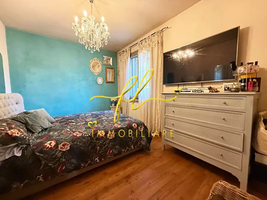 Immagine 18 di Appartamento in vendita  a Cecina