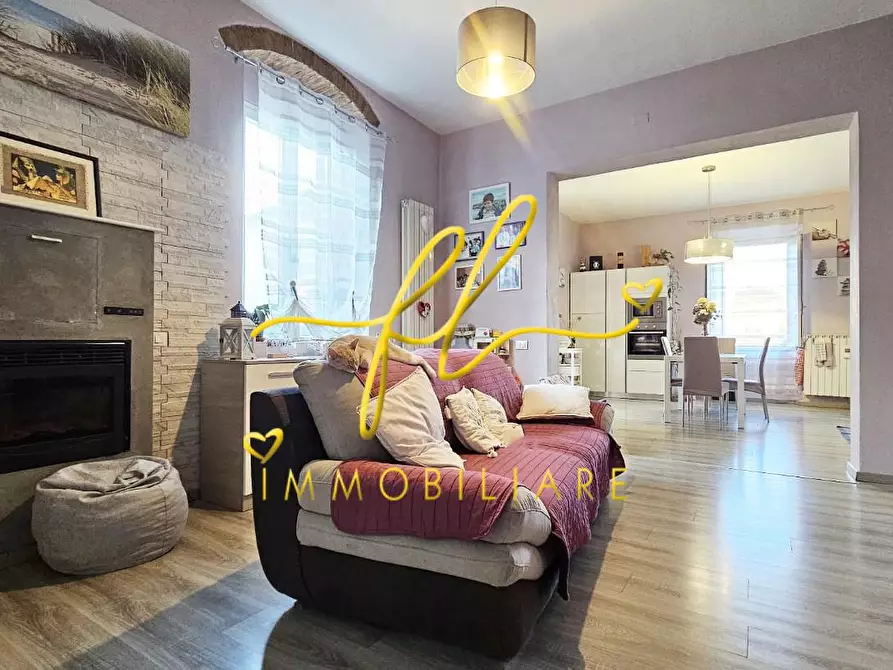 Immagine 2 di Appartamento in vendita  a Rosignano Marittimo