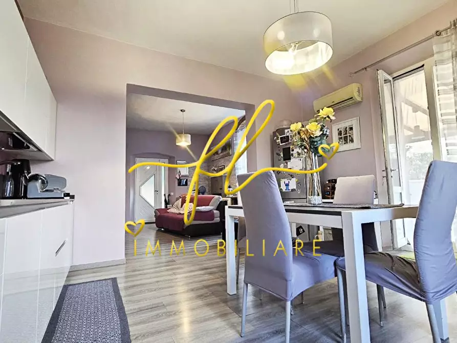 Immagine 7 di Appartamento in vendita  a Rosignano Marittimo