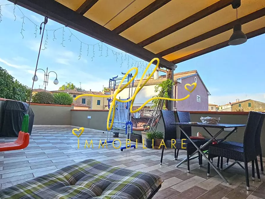 Immagine 11 di Appartamento in vendita  a Rosignano Marittimo