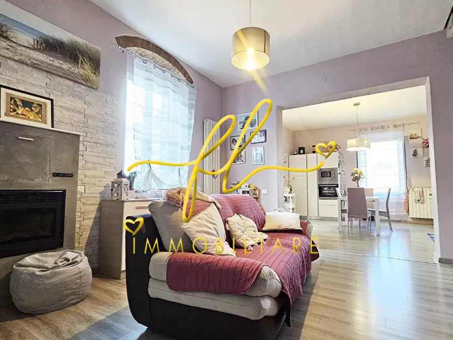 Immagine 4 di Appartamento in vendita  a Rosignano Marittimo