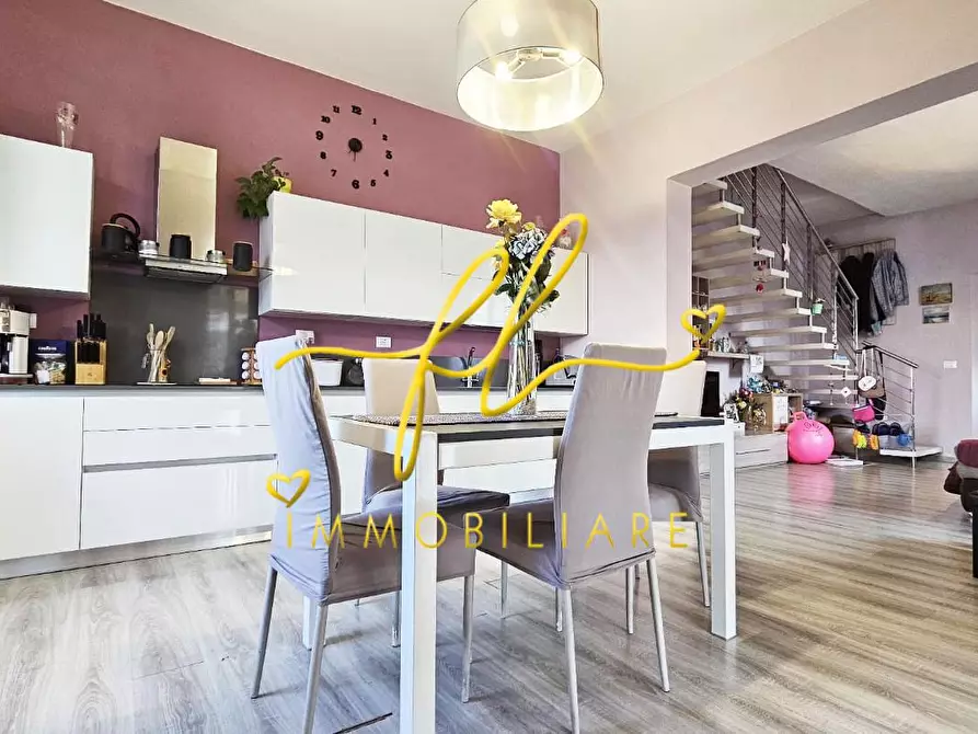 Immagine 10 di Appartamento in vendita  a Rosignano Marittimo