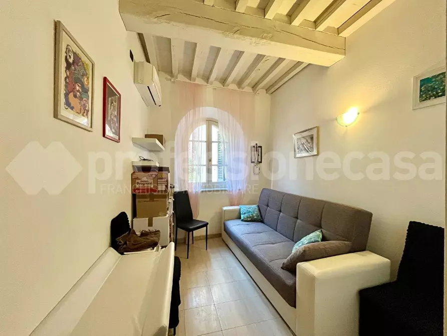 Immagine 10 di Appartamento in vendita  a Pisa